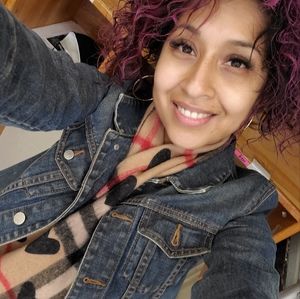 Meet your Posher, Esmeralda